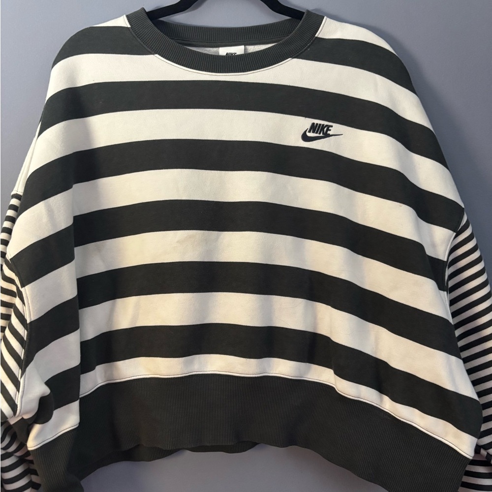 Nike Striped Black and White Sweatshirt